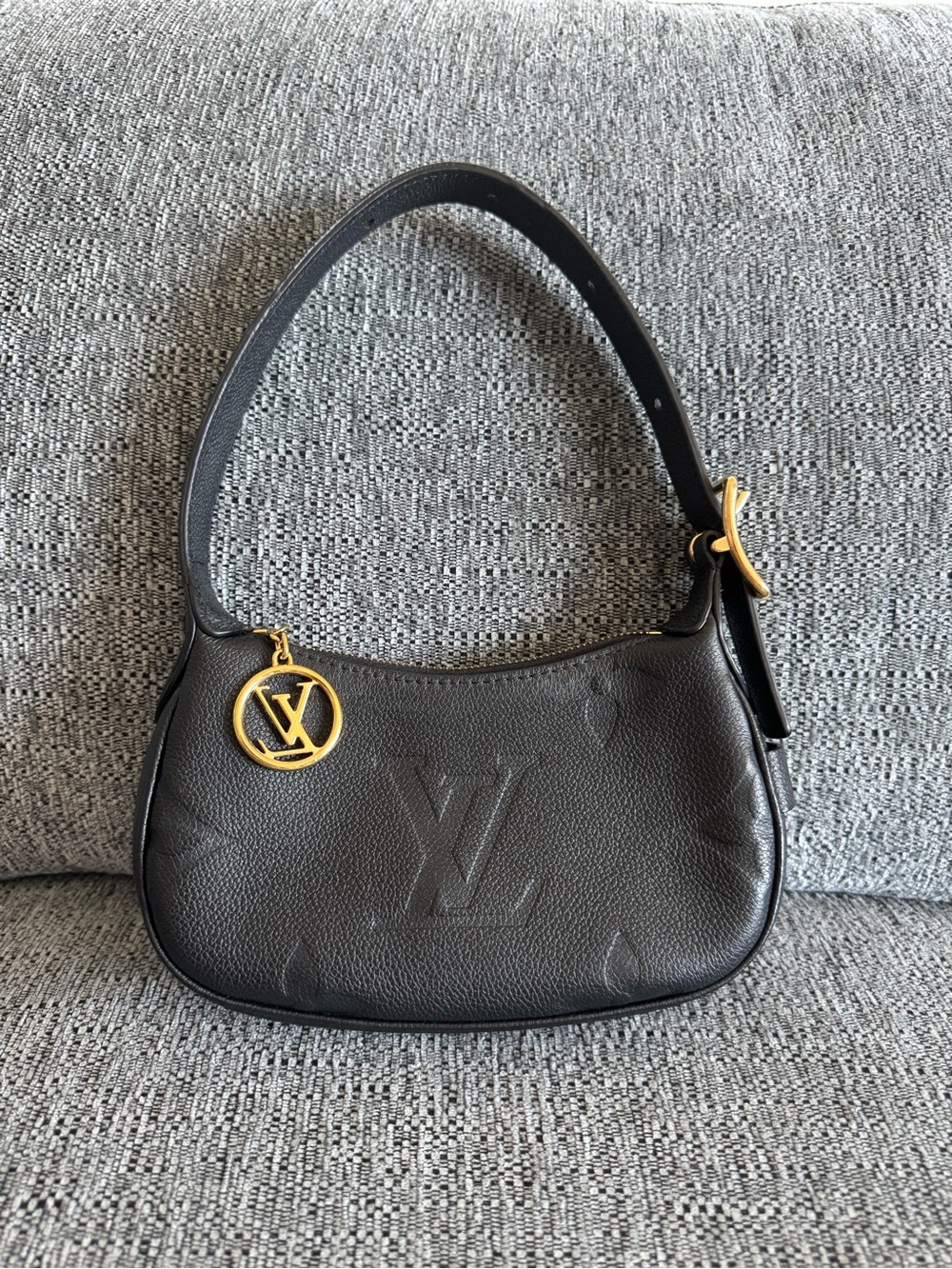 Louis Vuitton Moon shoulder empreinte mini - Picture 2 of 9